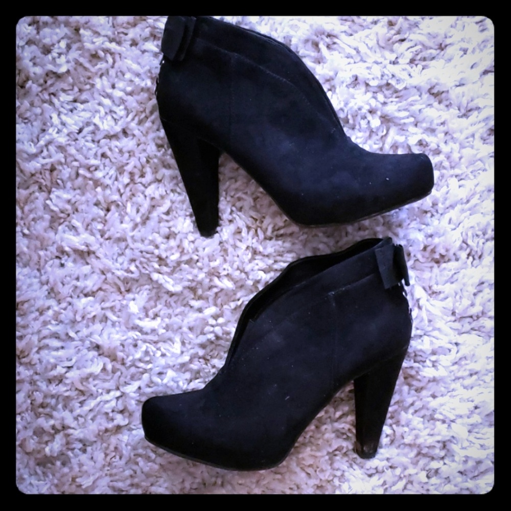Guess booties